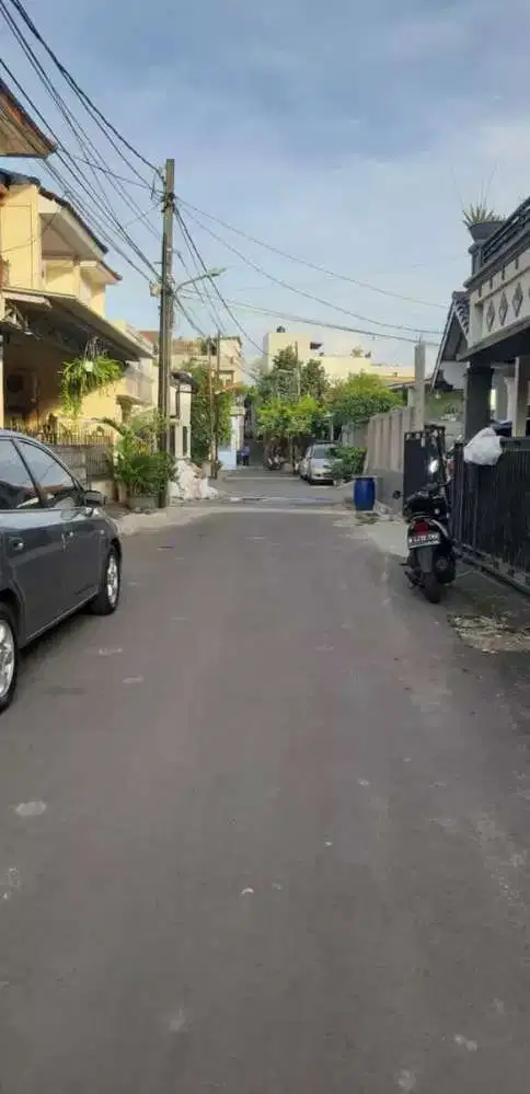 Dijual Rumah Dua Lantai di Pondok Bambu Duren Sawit