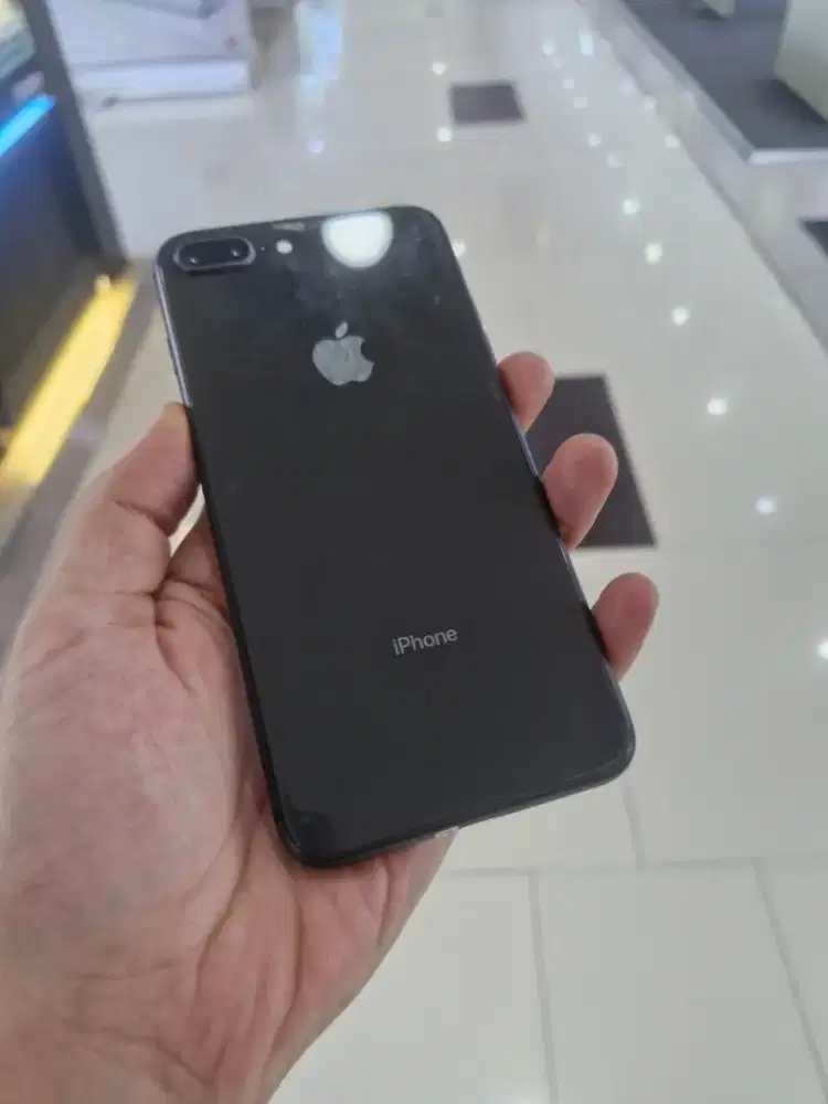 Iphone 8 plus 256 region zp/a inter all operator banyak di cari