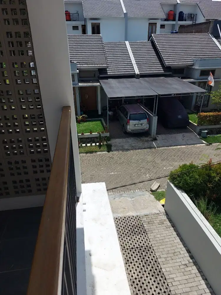 BRAND NEW RUMAH READY STOCK SIAP HUNI DALAM CLUSTER DI CIWARUGA BANDUN