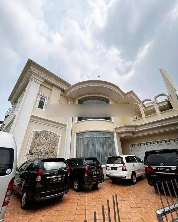 Dijual Rumah Pantai Mutiara With Private Deck