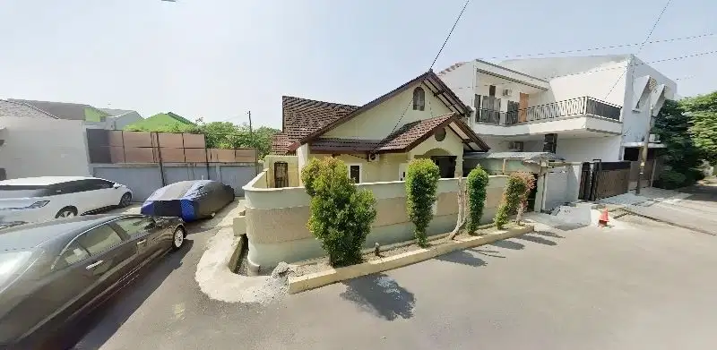 Jual Rumah Hook 5 Kamar Hadap Barat di Bekasi SHM