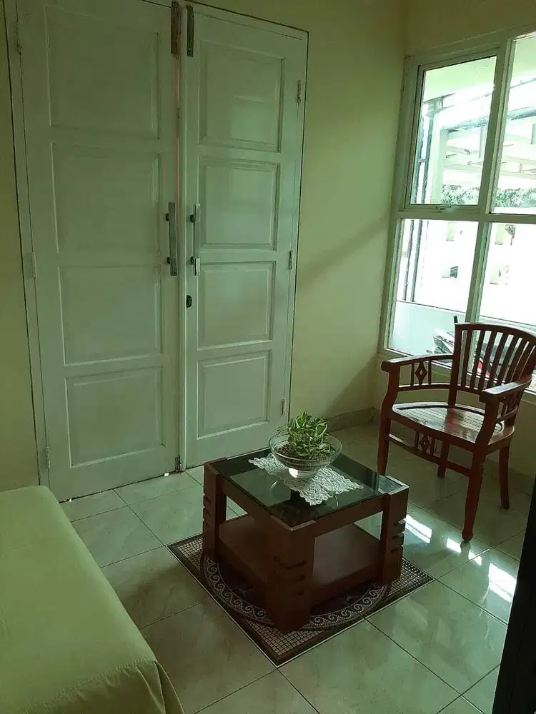 Dijual rumah 2 lantai di Legenda Wisata Cibubur