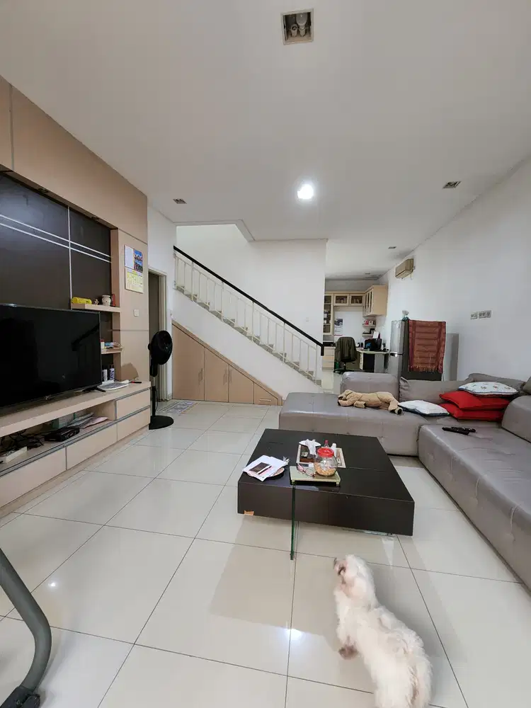 Rumah Trimaran Pantai Indah Kapuk, PIK