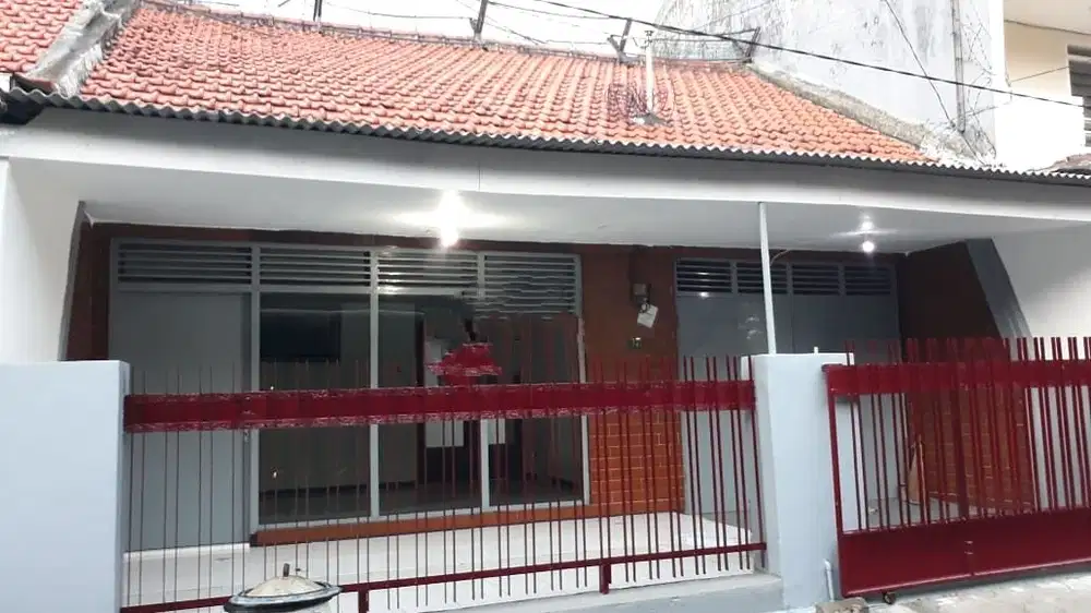 Rumah Ngagel Indah Timur dekat pucang Anom, Kertajaya