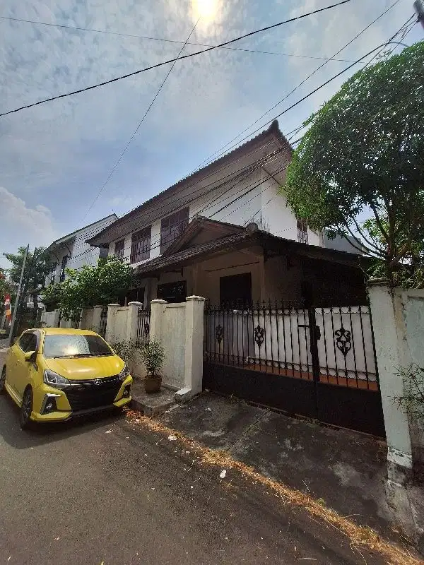 RUMAH LAMA PRIME AREA DI KOMPLEK MPR CIPETE