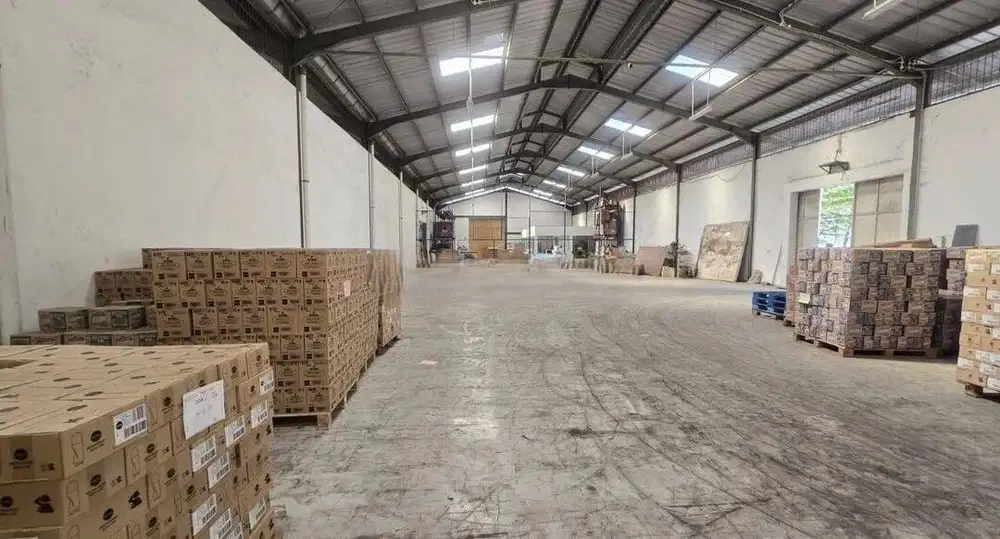 BISA SEWA SEBAGIAN ! LOKASI GUDANG DI CIKOKOL, LOKASI STRATEGIS