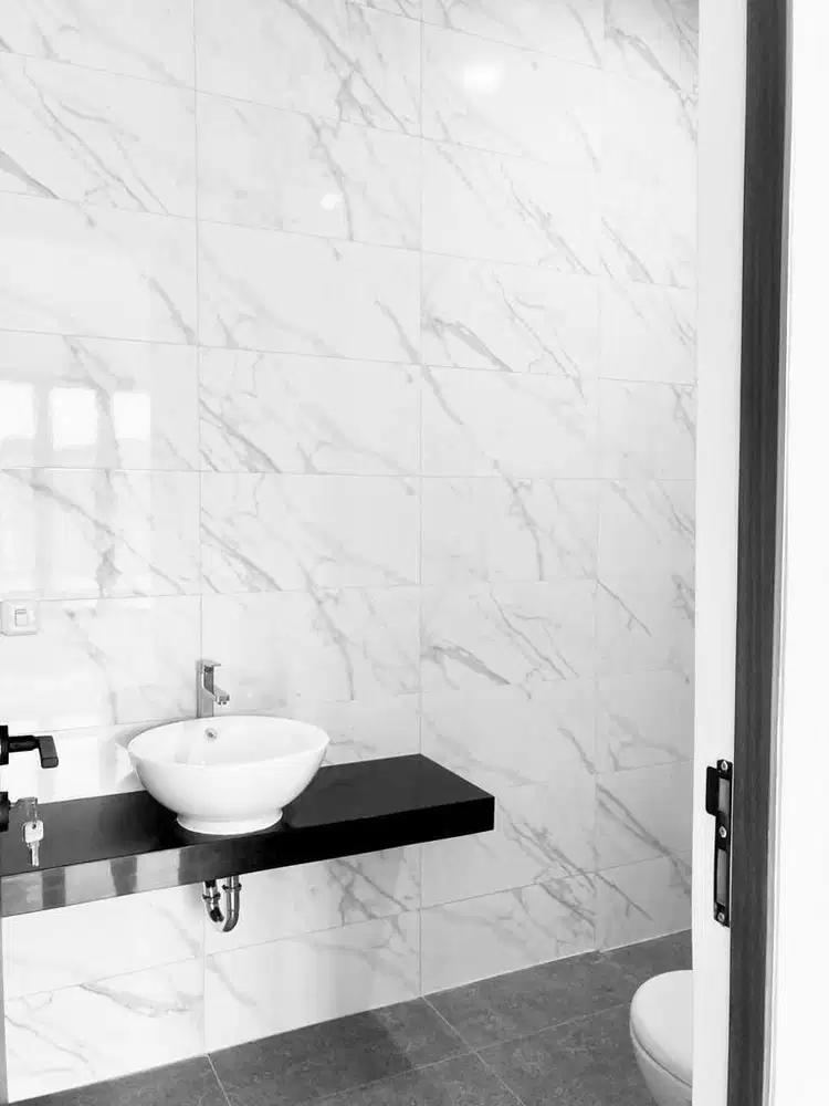 Dijual Rumah 2,5 Lantai di Taman Kopo Indah, Bandung