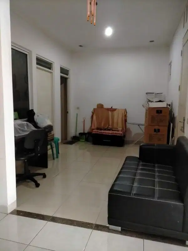 jual cepat Rumah 8 kamar De Park cajuputih Bsd City Tangerang