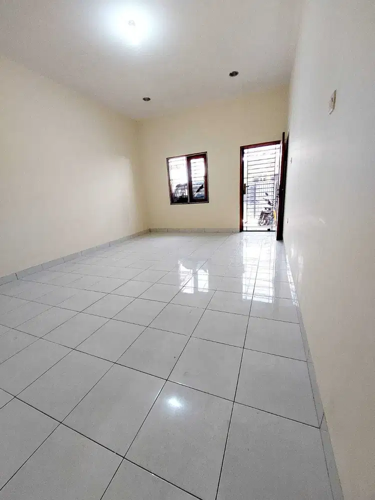 Rumah 3 Lantai di Asia Baru, Duri Kepa, Jakarta Barat