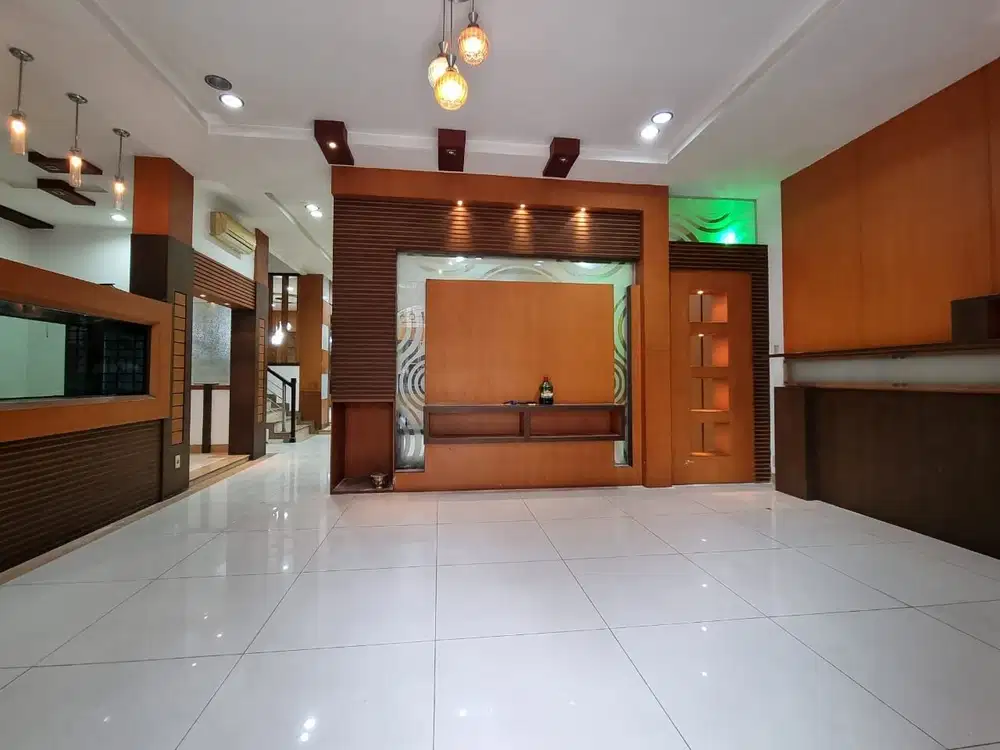 Villa Lux Komplek Makmur Indah ( Dekat Adam Malik )