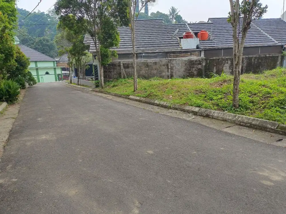 Tanah kavling siap bangun ( hook ) di komplek perumahan Cihanjuang