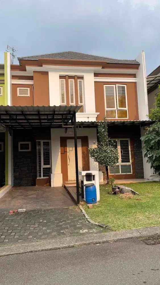 Rumah neo klasik dan siap huni di Kota Wisata