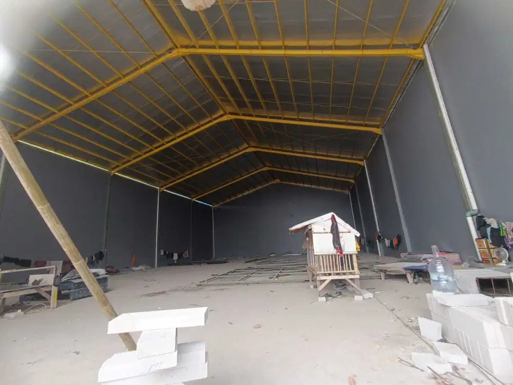 Disewakan Gudang Brand New di komplek pergudangan Kav DPR Cipondoh