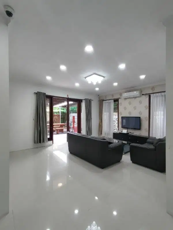 di jual / sewa rumah cantik villa panbil