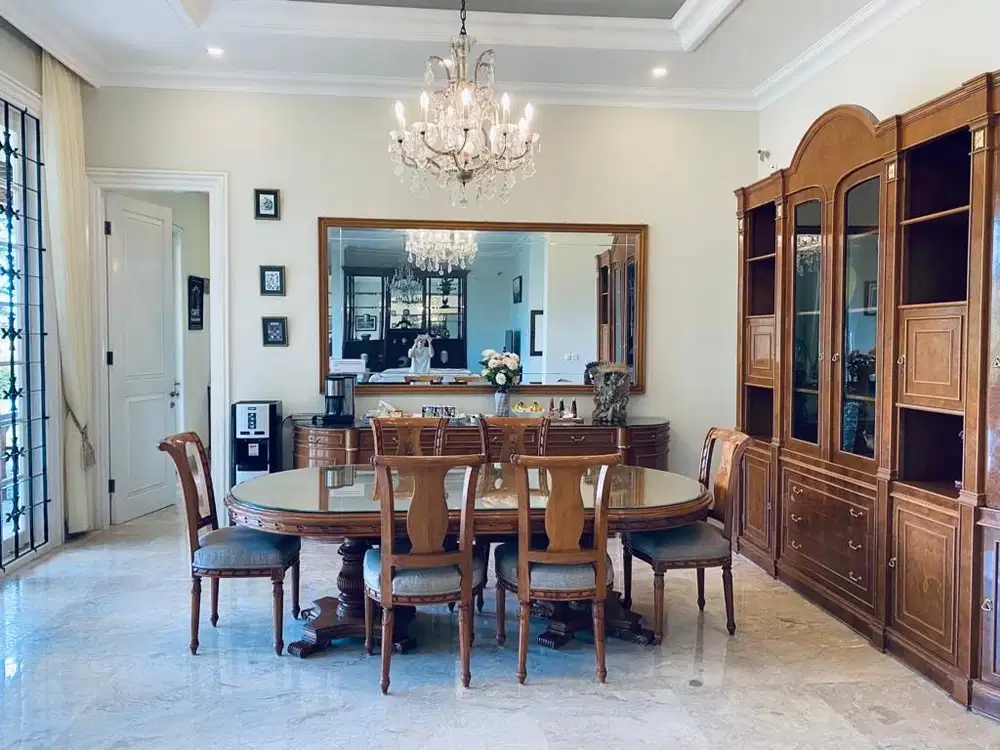 Rumah Hook Dengan Kolam Renang View Gunung Di Bunga Raya Rancamaya