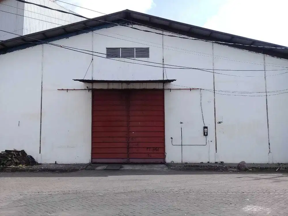 Gudang Angtropolis Margomulyo dekat Suri mulia Tandes pelabuhan perak