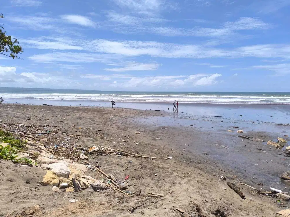 Tanah Premium Beach Front Pantai Seminyak badung