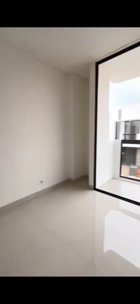 Disewakan Rumah Di GIANTARA NERIN Serpong POSISI HOEK