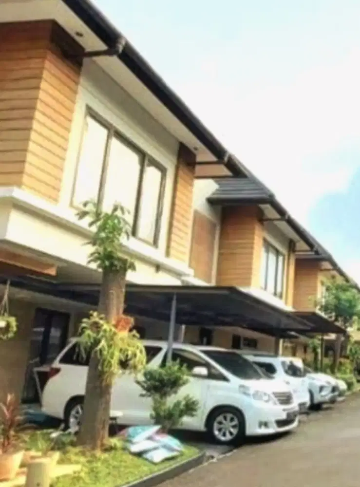 Rumah Cantik di area Mertilang Bintaro Jaya Sektor 9 konsep Townhouse