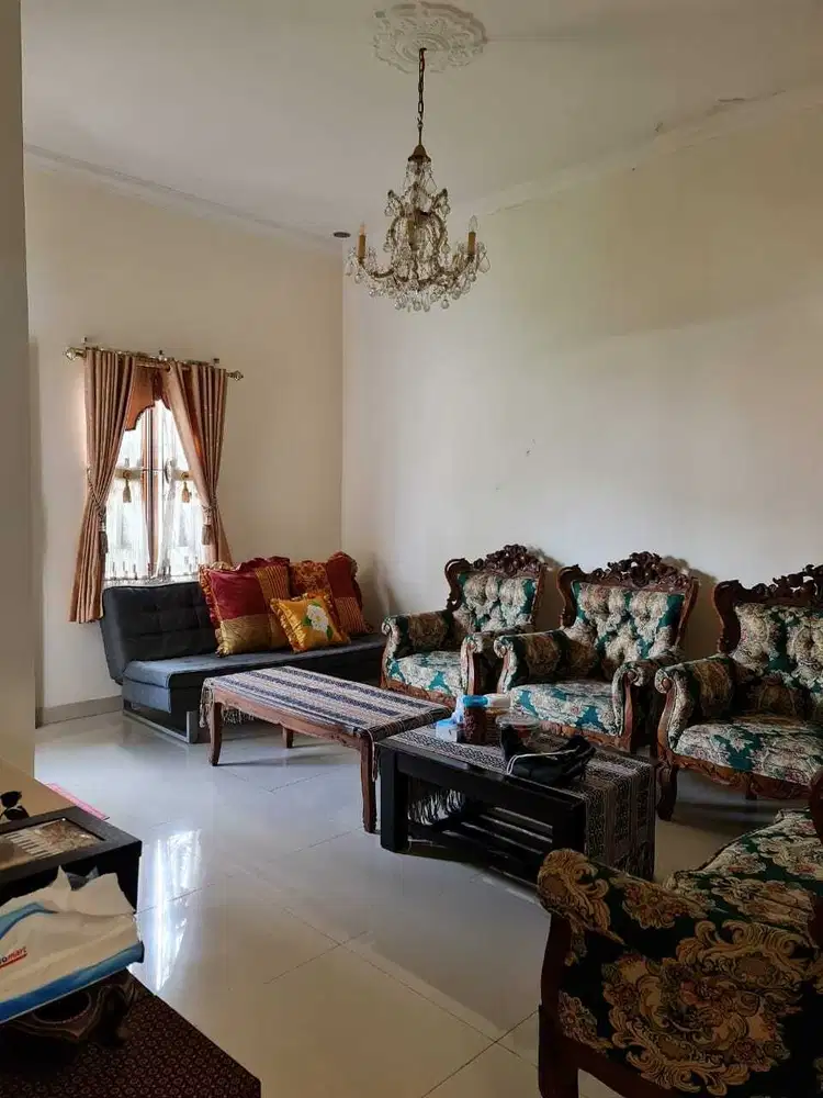 DIJUAL CEPAT RUMAH 2 LANTAI PRAJA DALAM DEKAT GANDARIA CITY JAKSEL