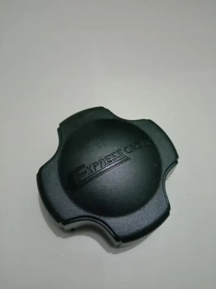 Tutup Lubang velg kaleng