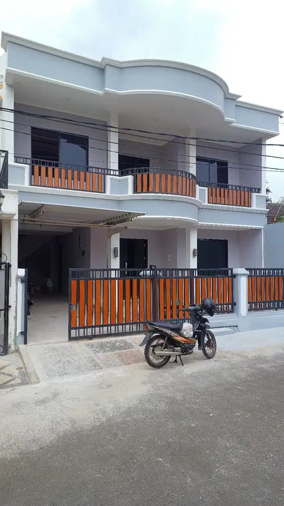 Rumah Sultan 2 Lantai Siap Huni di Griya Loka BSD Tangerang