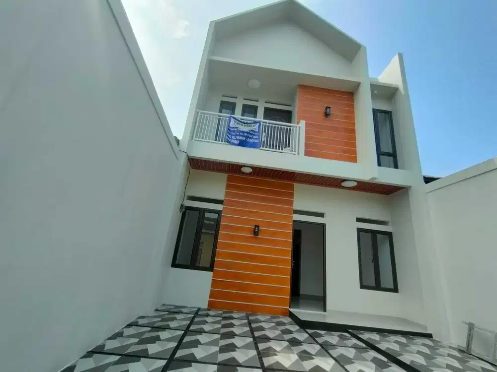 DIJUAL CEPAT RUMAH 2LANTAI DENGAN BALKON CANTIK,SIAP HUNI