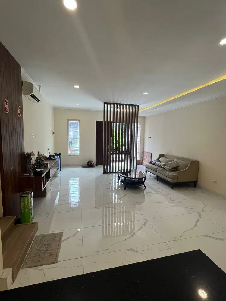 Disewa Rumah PIK 1 Uk 8x15 Kondisi Bagus Baru Renov