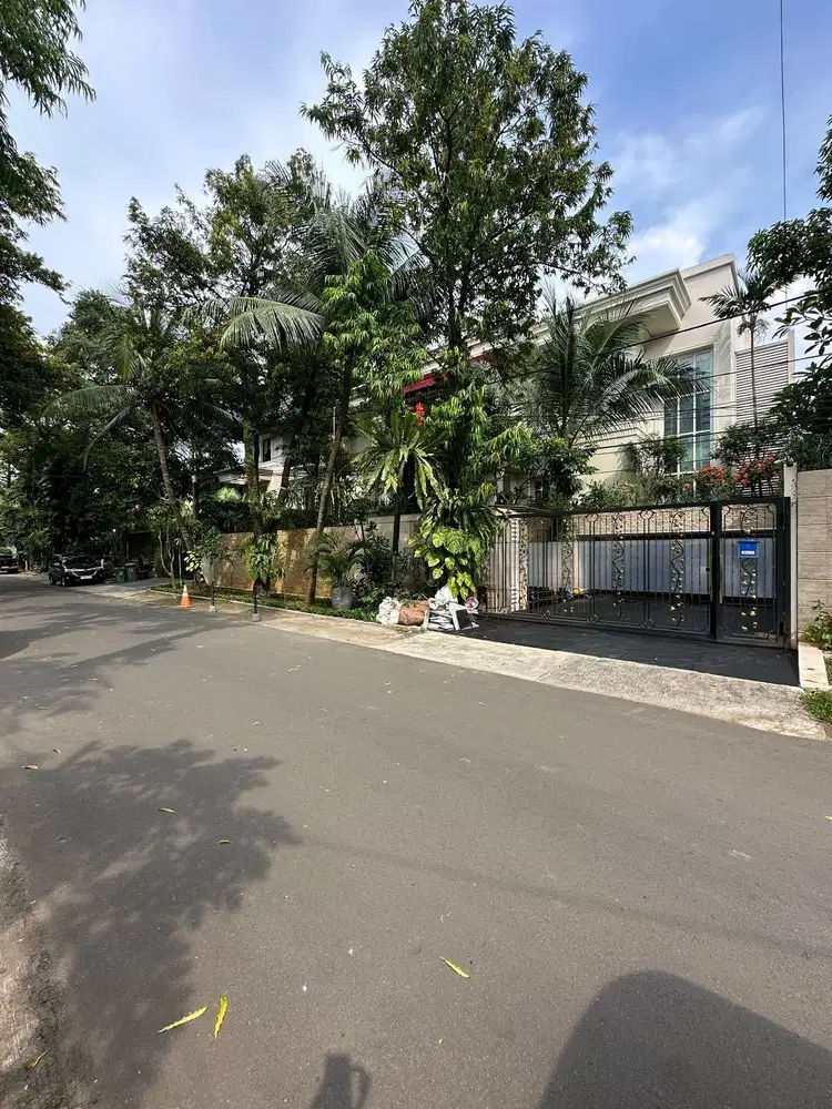 PRIME AREA LUXURIOUS MODERN HOUSE DI KEBAYORAN BARU