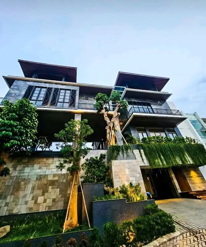 Dijual Rumah Mewah Pantai Mutiara Posisi Hook Furnish