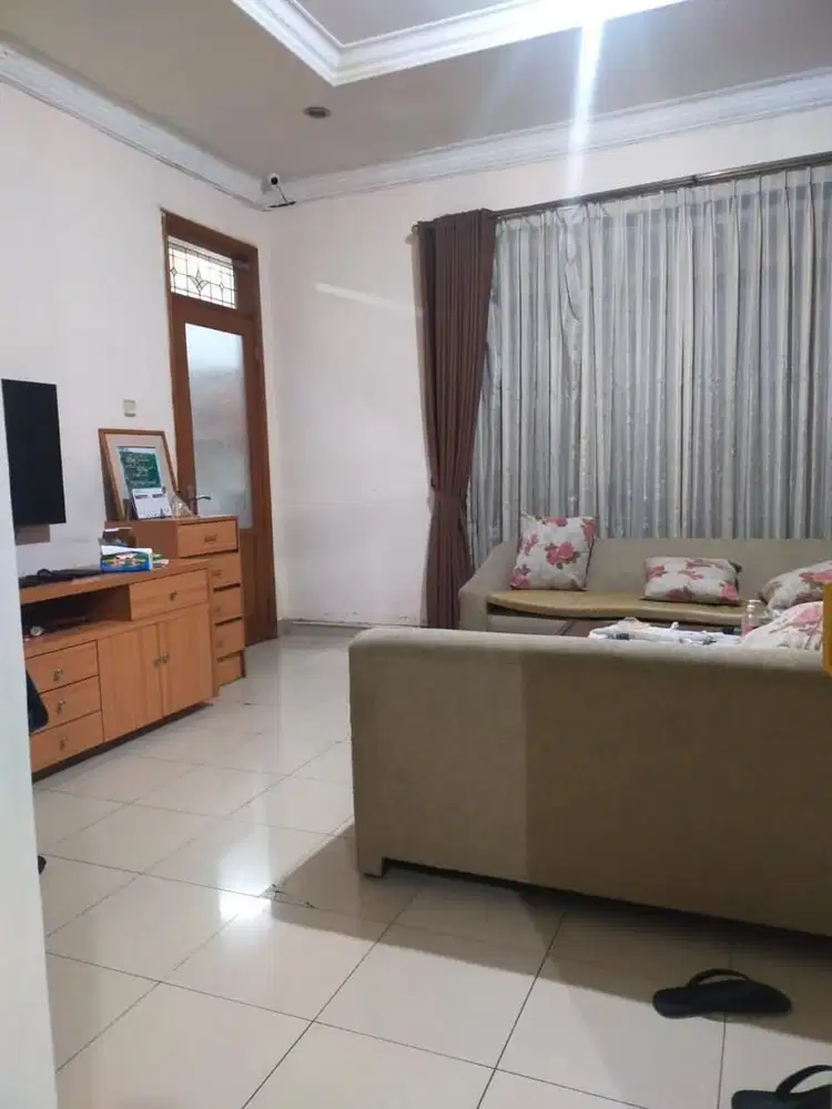 Rumah Pinggir Jalan Talaga Bodas Burangrang Bisa Untuk Usaha