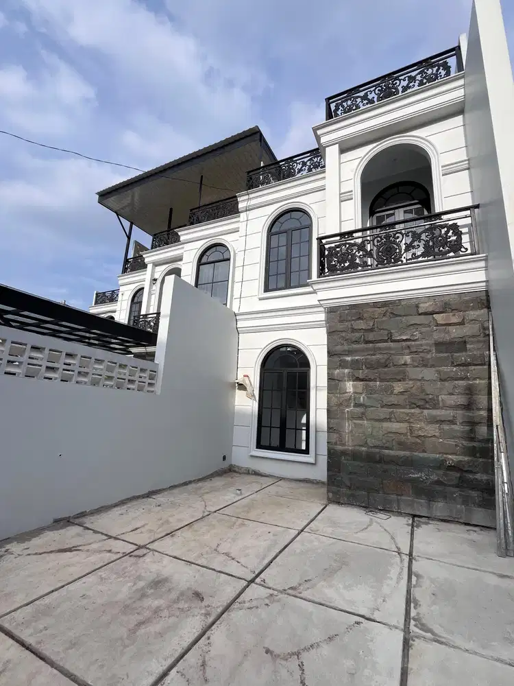 Rumah Mewah classic Eropa Termurah di dekat Tol Cijago