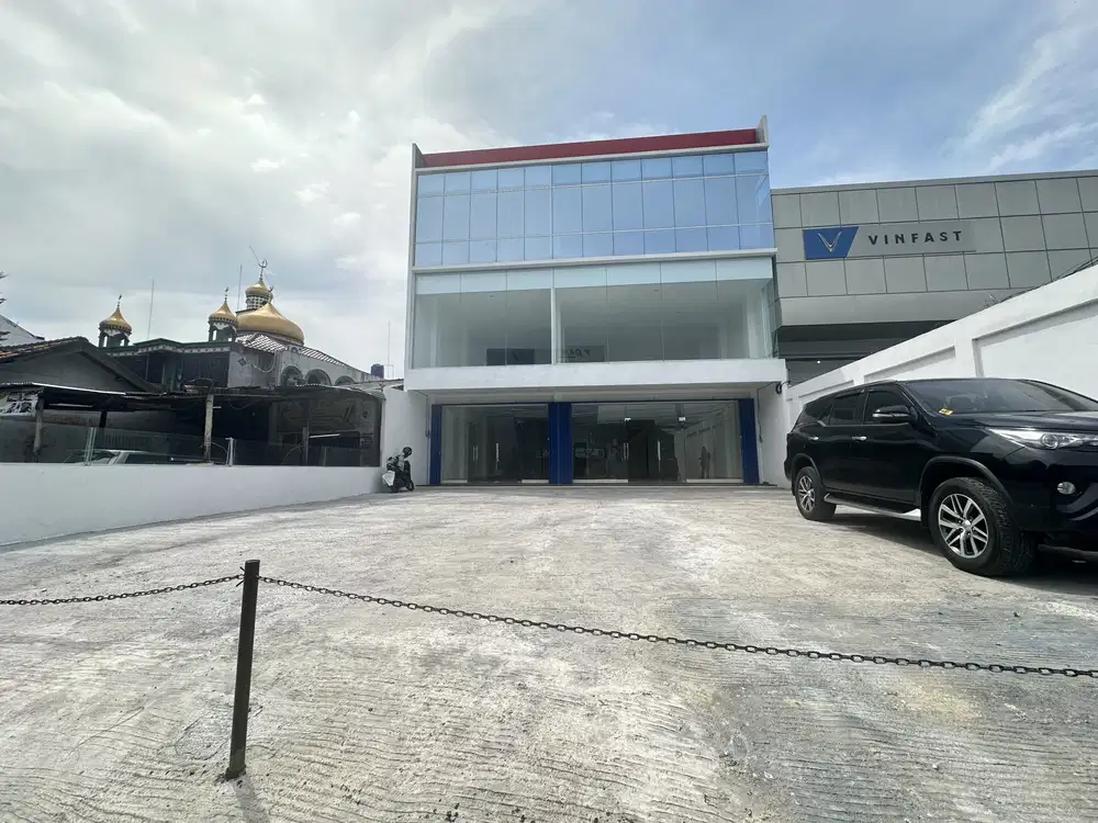 Dijual Ruko mewah gandeng dekat veteran jakarta selatan