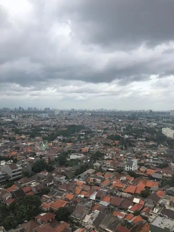 Jual Cepat, Apart Holland Vilg,Private lift, 3 BR, Cempaka Putih