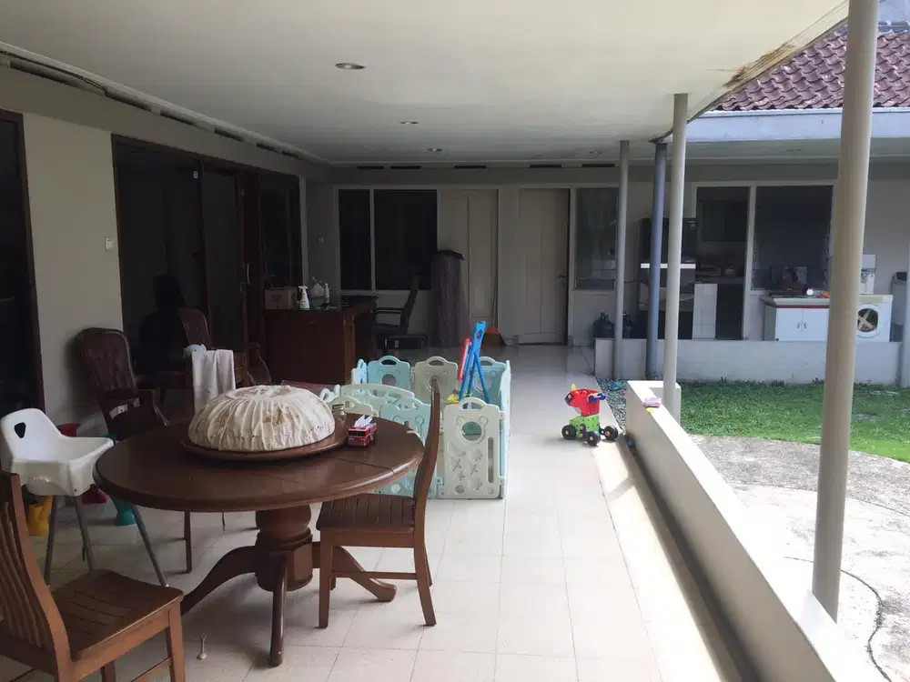 Rumah Lokasi Eksklusif Sayap Gatot Subroto Jarang Ada Jual