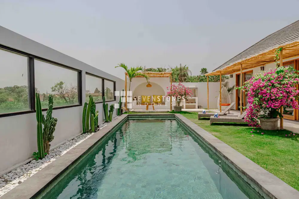 4-Bedroom Holiday Home In Canggu - Thumbnail 2