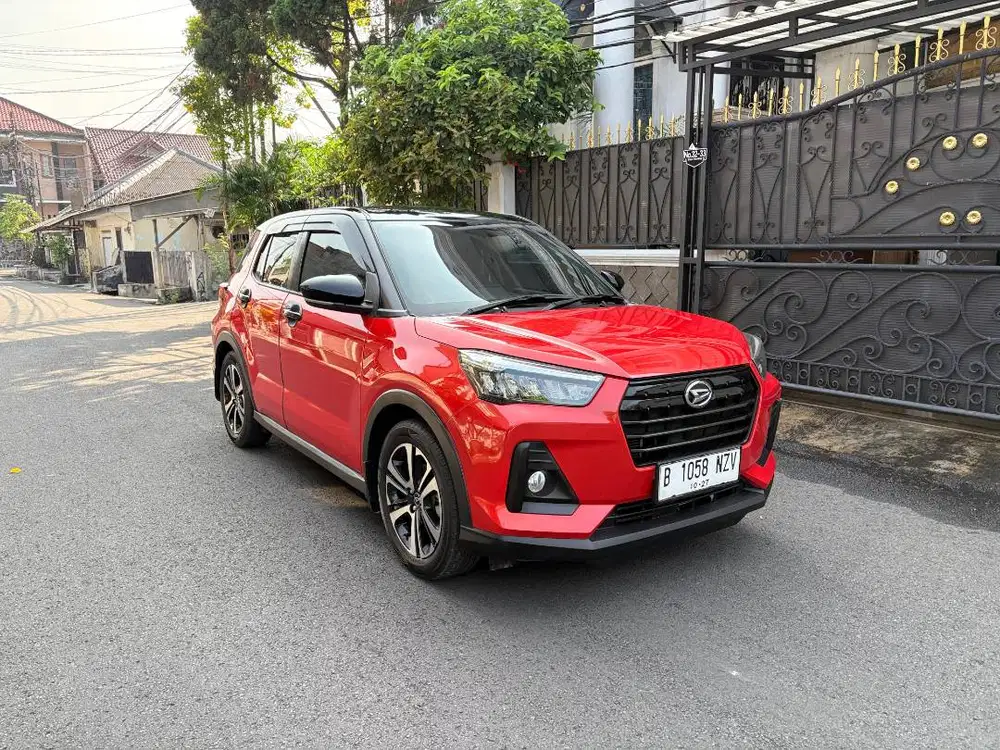 VERY LOW KM, TDP 5 Juta | Daihatsu Rocky R 1.0T CVT Two tone 2022