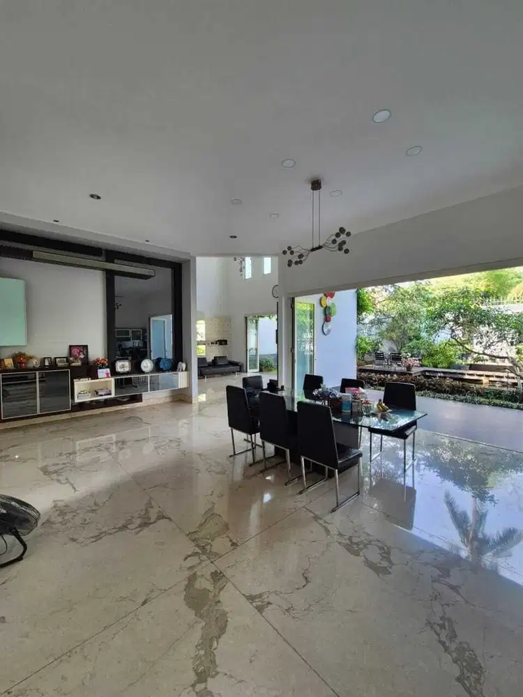 Jual Rumah Dekat Sport Club Taman Telaga Golf BSD