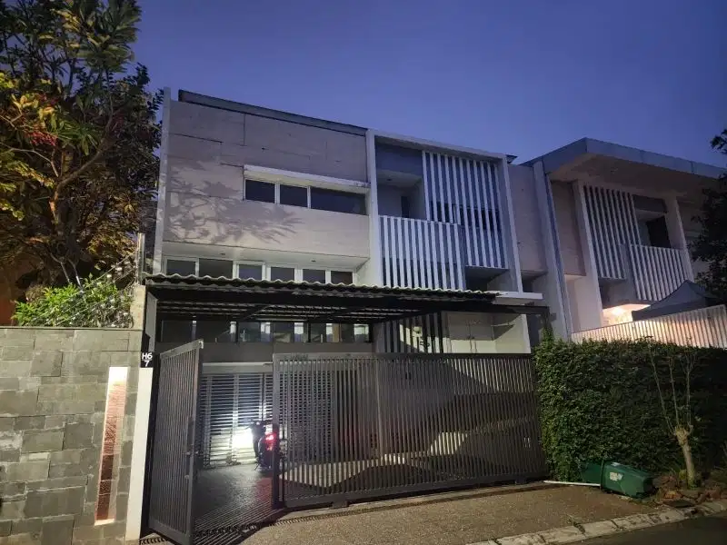 Dijual Rumah mewah, 12x24, Lb. 560 m2 Citra Garden 6