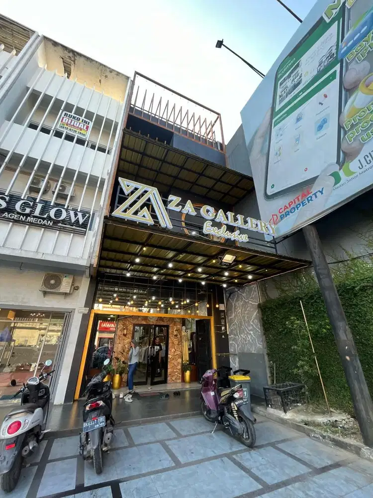 Ruko Strategis di Kawasan Elit dan Berada di Pinggir Jalan Besar
