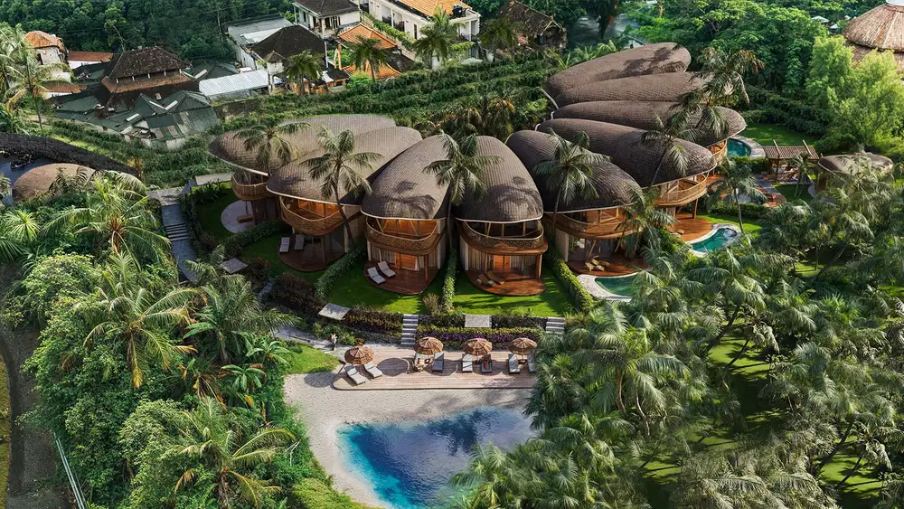 Stylish Luxury Villas in Prime Tourism Zone with Strong Investment Pot