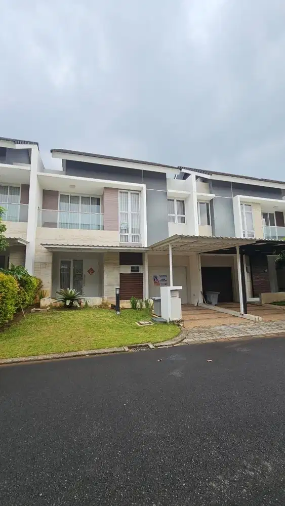 Rumah Cantik Mirip Show Unit Full Furnished & Full Renovasi