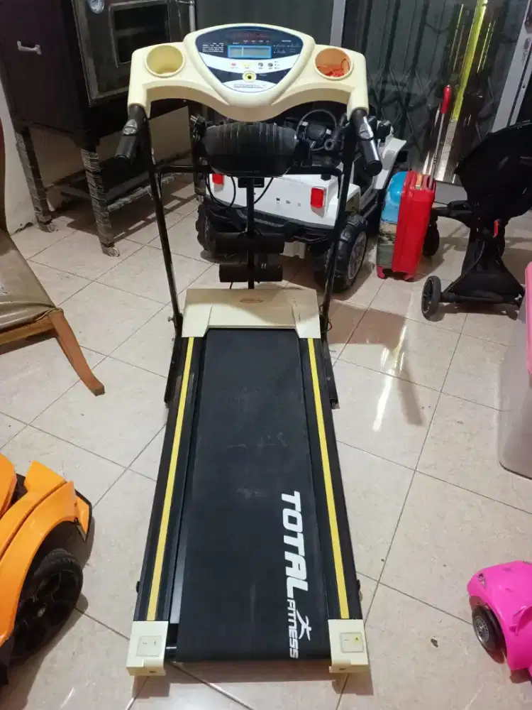Dijual Treadmill merk Total Fitness