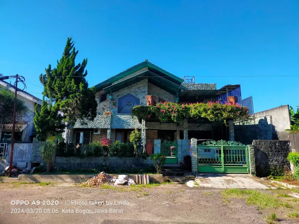Rumah Depan Taman View Gunung Di BSI Baranang Siang Indah Bogor Timur