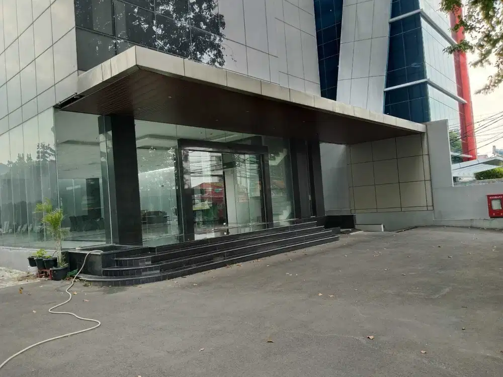 Gedung Baru 6 Lantai Jakarta Selatan ,LB 2070 m2