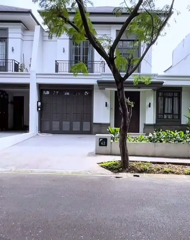 RUMAH 10.50 M EDENHAUSE TANJUNG BARAT JAGAKARSA JAKSEL