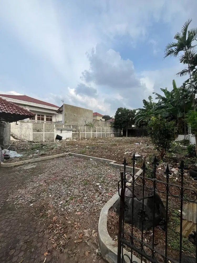 Tanah Kavling Siap Bangun 700 m² Di Kompleks Perumahan Mewah Cibubur Jakarta Timur