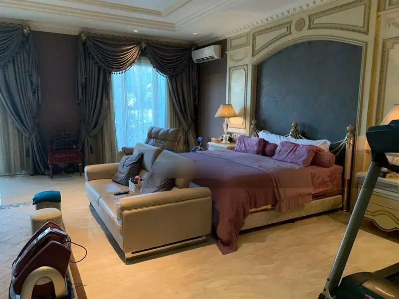 Medit Resort uk 525m, bangunan 800m, classic lux,plong tidak byk sekat