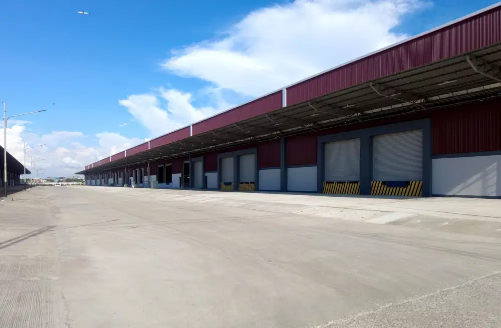 Disewakaan Gudang Full Loading Dock Jakarta Depan Akses TOL PIK 2