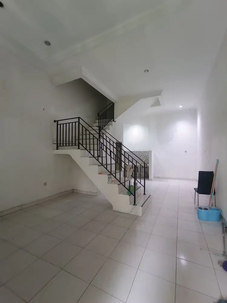 Rumah semifurnish lebar 5 meter dibawah 2 M di Pademangan Timur JakUt